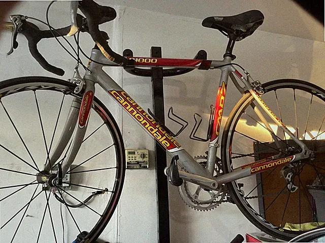 Cannondale R1000 46cm Road Bike Silver/Red/Yellow Drop Bar Caliper