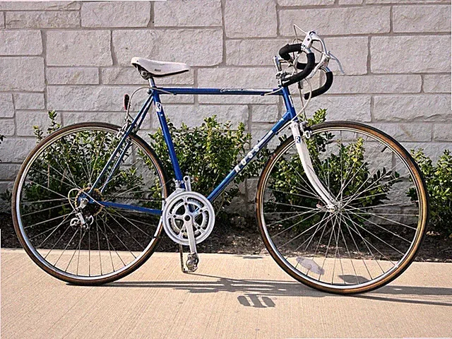 Ross Adventure Vintage Racing Bike Steel Frame Blue/White 27in Caliper
